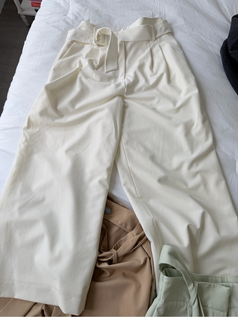 ANTONIO MELANI Cream High-Waist Wide-Leg Trousers with Belt